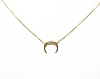 Horn Necklace / 14k Gold Horn Necklace with Diamonds / Solid Gold Diamond Horn Necklace / Dainty Horn Necklace / Gold Diamond Horn