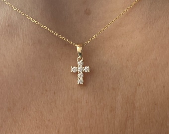 Small Diamond Cross Necklace 0.20ct / 14k Gold Diamond Cross / Small Petite Layering Cross / Baptism / Communion/ Confirmation/ Confirmation