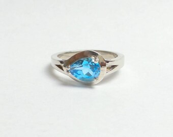 Blue Topaz Ring/ Sterling Silver Genuine Blue Topaz  Pear Shaped Ring/ Blue Topaz Engagement Ring/ Solitaire Ring Sterling Silver