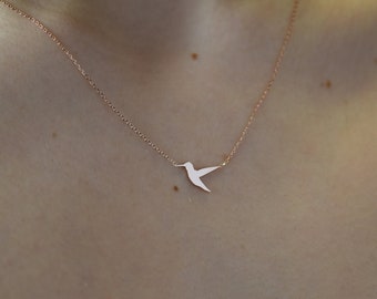 Humming Bird Necklace / 14k Gold Humming Bird Pendant / Solid Gold Bird Necklace