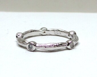 Diamond Wedding Band 0.14ct VS1 G Color / Diamond Wedding Ring / Unique Diamond Ring / Stackable Diamond Ring / Delicate Diamond Ring