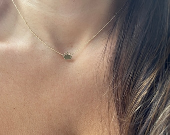 Crown Necklace / 14k Gold Crown Necklace / Princess Necklace / Mini Crown Necklace