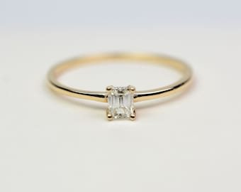 Emerald Cut Diamond Ring 0.22ct VS1 I Color / Diamond Engagement Ring  /  14k Gold Dainty Diamond Ring / Minimalist Diamond Ring / Stackable