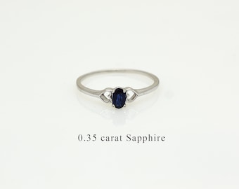 Birthstone Sapphire Solitaire Ring / 14k Gold Heart Sapphire Ring / Stackable Sapphire Ring / Gold Oval Sapphire Ring / September Birthstone