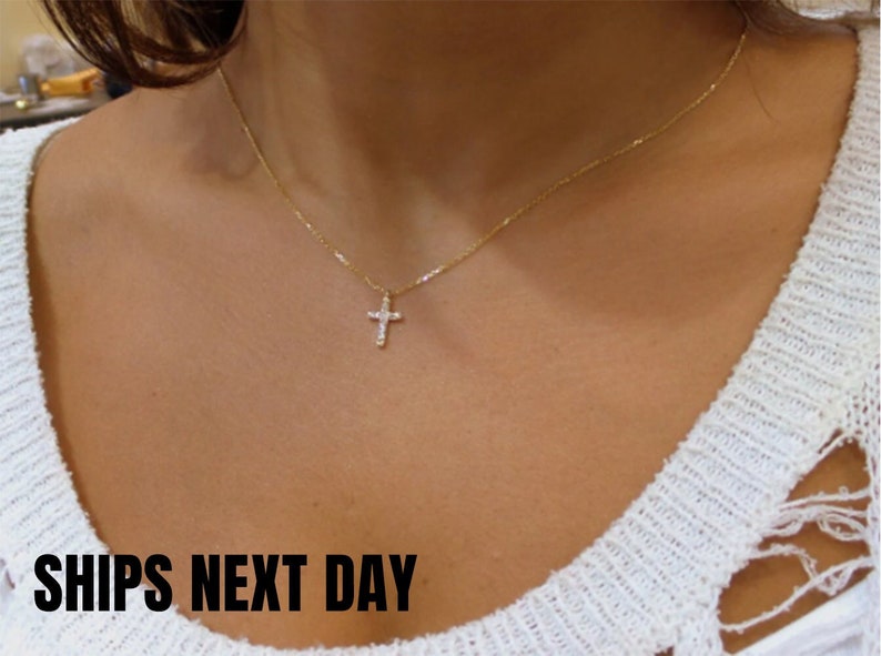 Diamond Cross Necklace 0.15 ct / 14k Gold Diamond Cross / Small Diamond Cross / Baptism Gift / Communion / Christmas Gift / Religious / Gold 