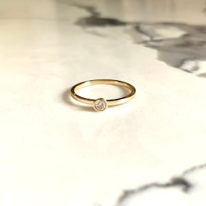 Diamond Bezel Ring / 14k Gold Diamond Ring 0.07ct  /  Minimalist Diamond Ring  / Dainty Diamond Ring  / Gold Stackable Ring / Solitaire