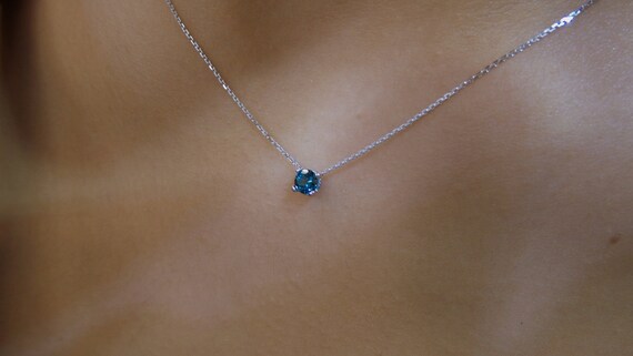 Blue Topaz Necklace 0.25ct / 14k Gold 