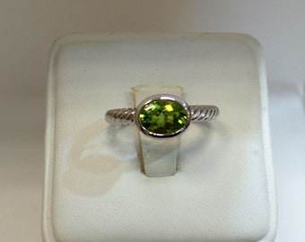 Peridot Ring Sterling Stilver 925/ Sterling Silver 1.68 Natural Peridot Solitaire Ring/ Raw Peridot Ring/ Gemstone Ring/ Peridot Engagement