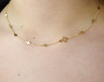 Cross Station Necklace / 14k Gold Cross Station Necklace / Hammered Gold Cross Necklace / Layering Cross / Graduation Cross / Religious