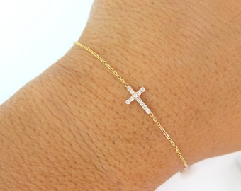 Small Diamond Cross Bracelet / 14k Gold Diamond Cross 0.10CTS / Gold Small Cross Bracelet / Baptism Gift / Communion / Gold Diamond Cross
