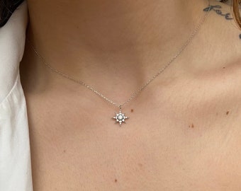 Diamond North Star Necklace / Starburst Diamond Necklace / 14k White Gold Diamond North Star Necklace /Layering North Star Pendant/Starburst