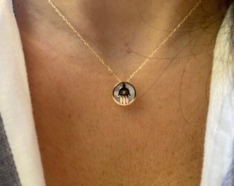 Hamsa Necklace / 14k Gold Hamsa Necklace / Mother of Pearl Hamsa Necklace / Hamsa Disc Pendant