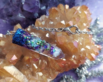 Glitter resin crystal necklace