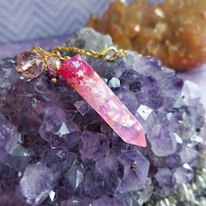 Glitter resin crystal necklace image 1