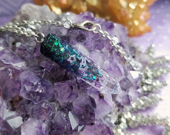 Glitter resin crystal necklace