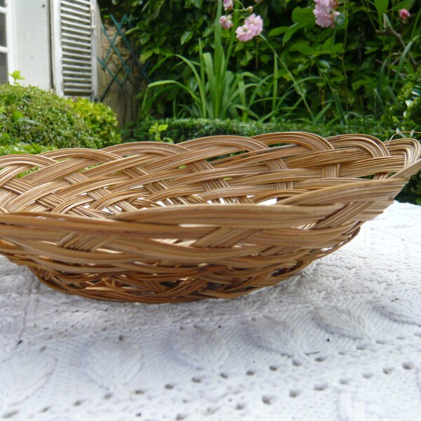 Wicker basket bread basket natural wicker color interlaced wicker country style table rustic decor cottage chic retro decor natural material