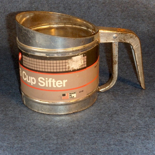 VIntage Foley Flour Sifter - 3 Cup - Script Foley - Made in USA