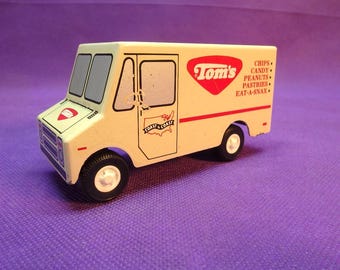 Vintage Ralstoy 22 Tom's Delivery Truck - Peanuts - Chips - Candy