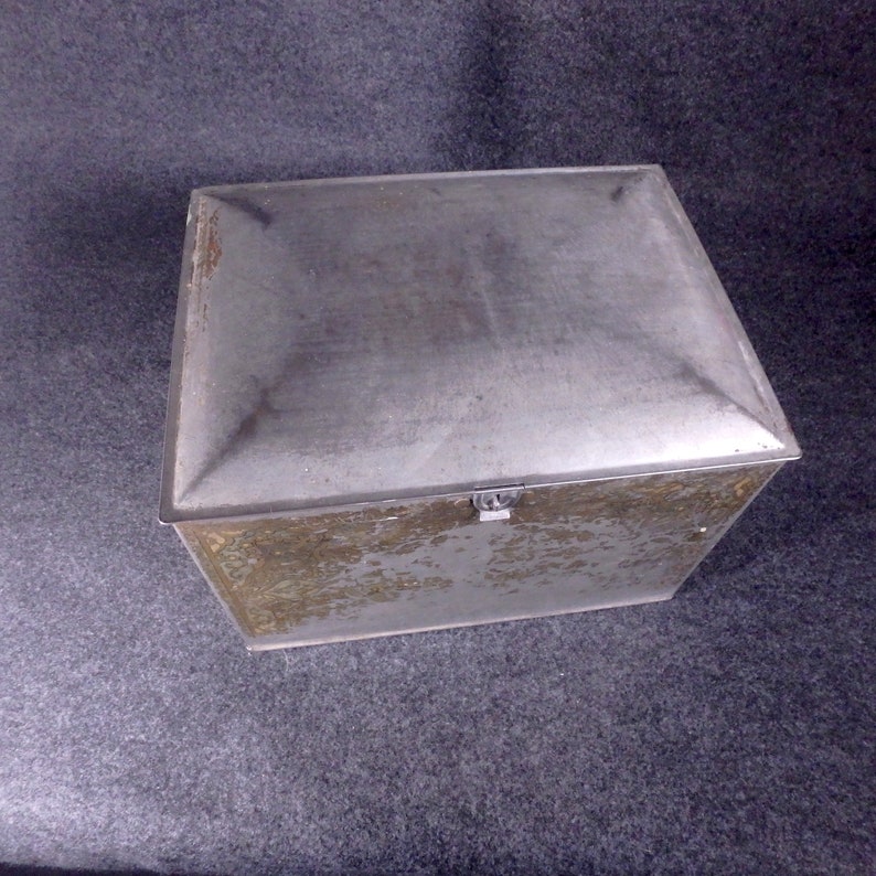 Vintage Heinz 57 Tin Box Biscuit Tin or Old Bread Box Maybe - Etsy