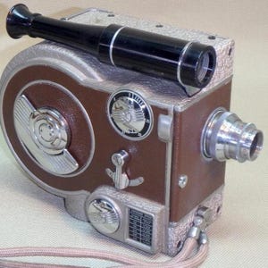 アンティーク　Revere EIGHT タイプ99 8ミリカメラ Vintage Revere Eight Model Seventy 8mm Magazine Cine Eight