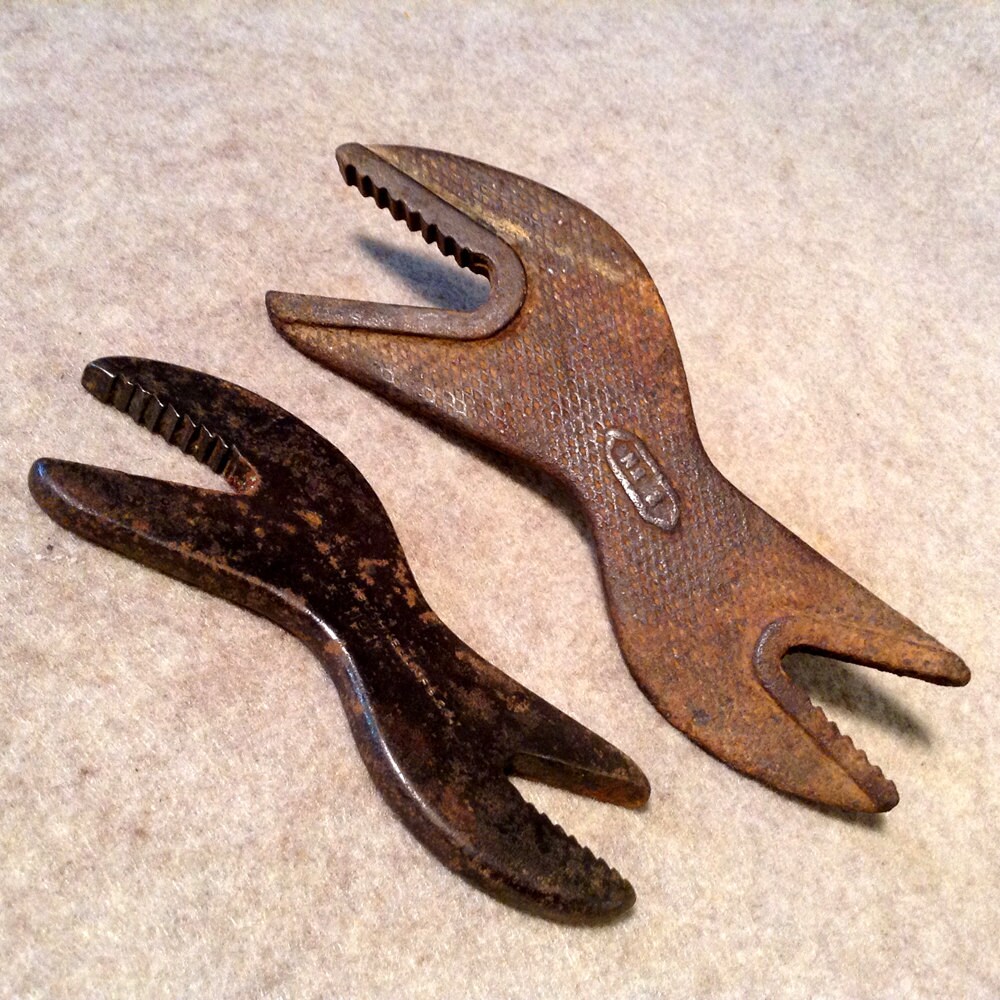 2 Vintage Alligator Wrenches Vaughan and Bushnell Number 2 Etsy