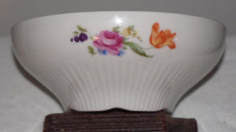 Vintage 1970\u2019s fine china made by Graf von Henneberg from the German Democratic Republic.