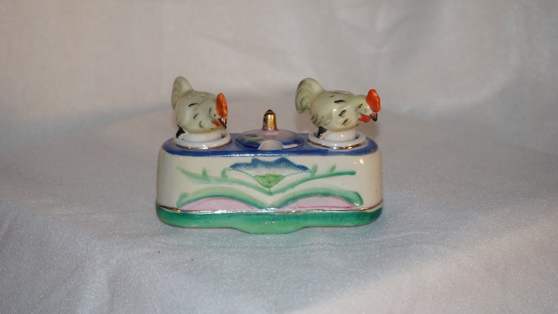 Vintage 1950/'s Nodding Hens Salt and Pepper Shaker with condiment jar made in Occupied Japan
