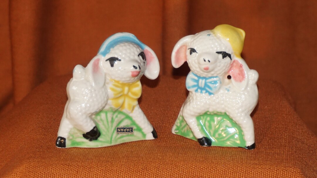 Vintage 1950-60's Kitschy, Mary's Little Lambs With Hats