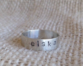 Love in Icelandic ring