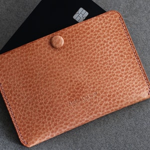 Tarjetero/portatarjetas/billetera Simplet "SNAP" Dollaro salmón by Atelier Du Cuir