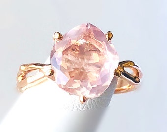 Rose Quartz Ring, Shield Shaped Rose Quartz Ring, Rose Gold Rings, Rose Quartz Split Band Ring, Pink Gemstone Ring, Gifts for Her