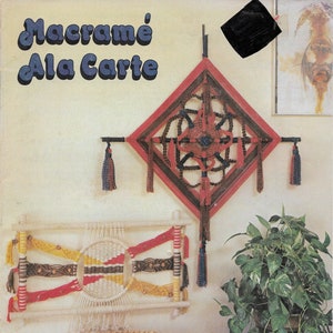 Makrama a la carte • Makrama z lat 70. XX wieku, wieszak na doniczki, dekoracja domu, parawan ścienny • Książka wzorów • Książki vintage z lat 70. • Retro PDF