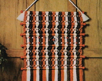 Vintage Makramee Muster PDF • 1970s Easy Beginner Makramee Eleganz Hängende Wand Kunst Kleiderbügel Musterbuch • DIY Anleitung How To 70s ebook