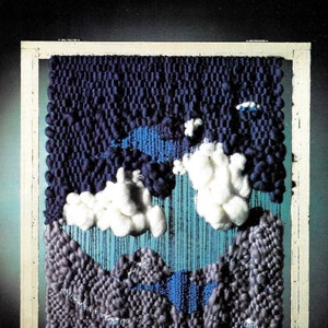 雲と空の織り • 1970 年代の初心者向けタペストリー織りの本 • 壁掛けアート • 簡単な織りパターン PDF • 70 年代のビンテージ デジタル ブック