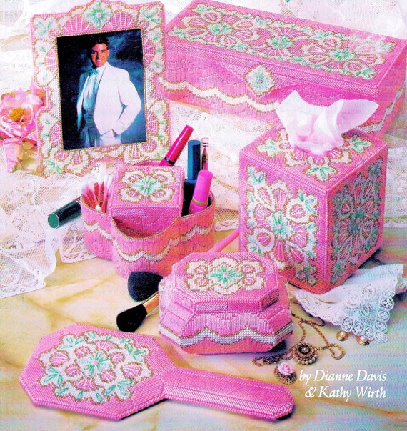 set of 20 pink plastic yarn needles weaving canvas sewing flower
