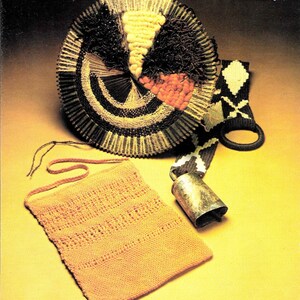 Hanging Weaving Purse • Off-Loom 1970s Beginners Weaving Book • Wall Hanging Art • Bag Easy Weaving Pattern PDF • 70s Vintage Digital Book
