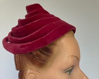c.1950s-60s Bonwit Teller Cherry Red Velour Surrealist Spiral Hat