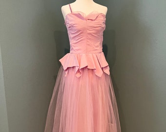 W 26 - 1950s Purple Tulle Party/Prom Dress