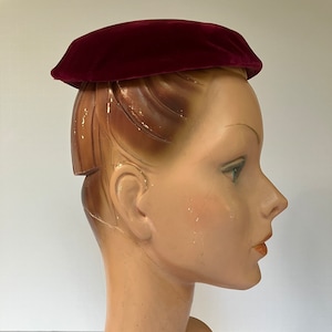 1950s &quot;Modiste Paris&quot; Cherry Red Velour Cap from Mary Bettina, Worcester