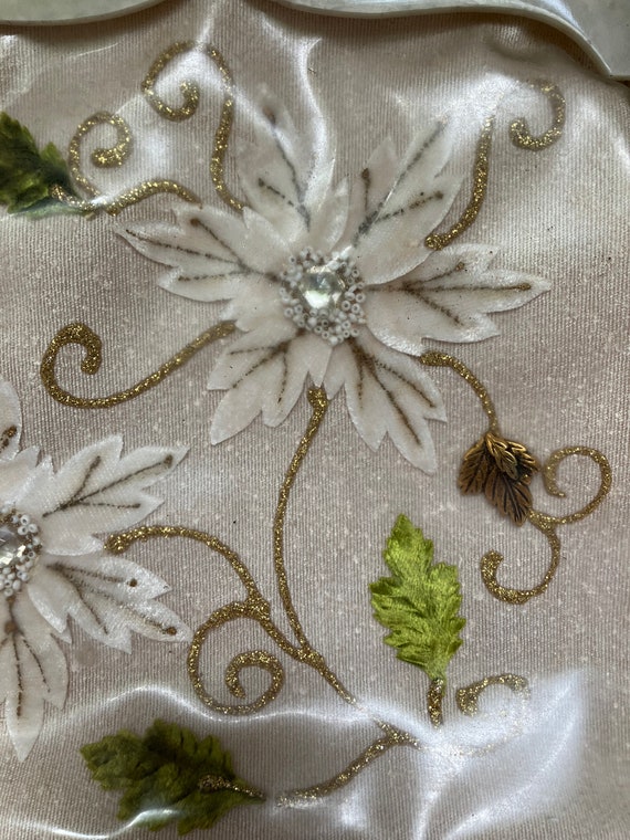 Fabulous 1950s Plastic Overlay Embroidered Floral… - image 2