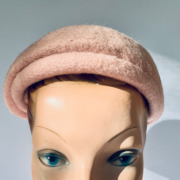 c.1950s-1960s Dusty Rose Pink Wool Felt Hat - Henry Pollak Melosoie