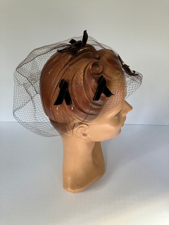 1950s-60s Chocolate Brown Veil Fascinator with Velvet Bow