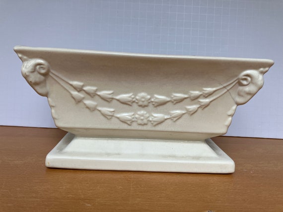 Red Wing Pottery Rams Head Planter with Pink Interior Pattern 739