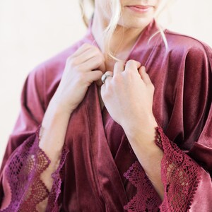 THE ORIGINAL Mauve Velvet and Lace Boho Bridal Robe, Mauve Velvet Bridesmaid Robes With Luxury Gift Bag, Unique Getting Ready Robes Mauve