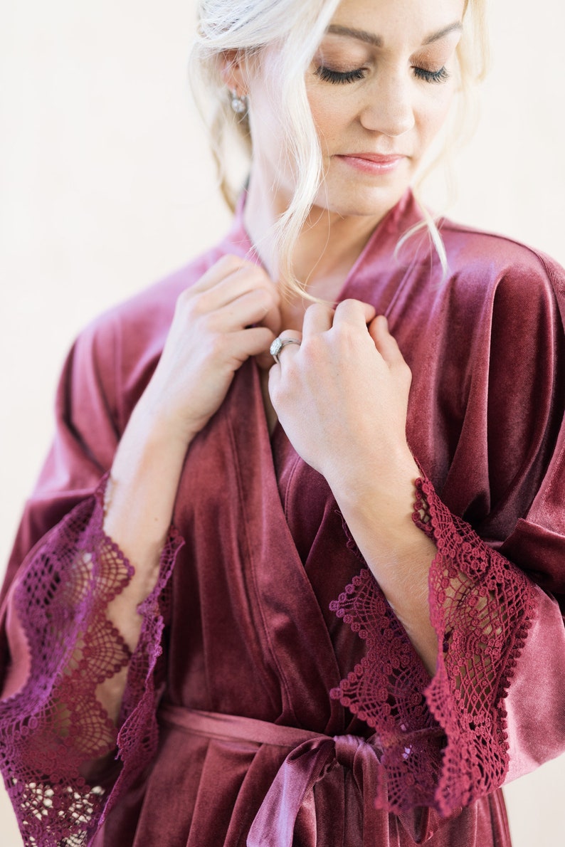 THE ORIGINAL Mauve Velvet and Lace Boho Bridal Robe, Mauve Velvet Bridesmaid Robes With Luxury Gift Bag, Unique Getting Ready Robes Mauve