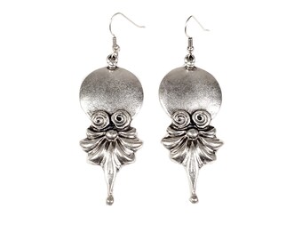 Boucles d’oreilles en étain Boho faites à la main plaquées en argent 925, sans nickel et hypoallergéniques! Référence# KU-011