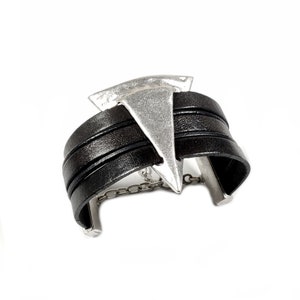 Hand Made Boho, Ethnic, Tribal Pewter & Leather Adjustable Bracelet Plated in 925 Silver, Nickel Free and Hypoallergenic! Sku# NB-2242