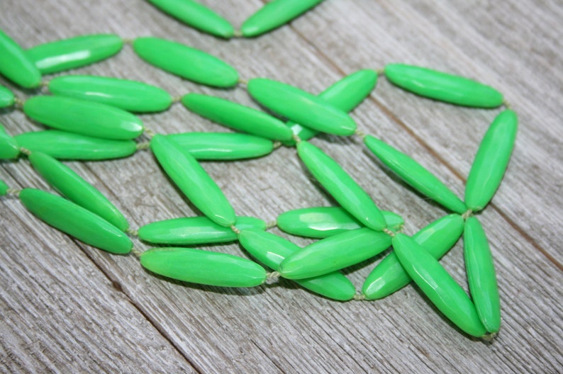 Vintage Green Necklace 3 Strands Bead Bright Retro 60s 70s Long