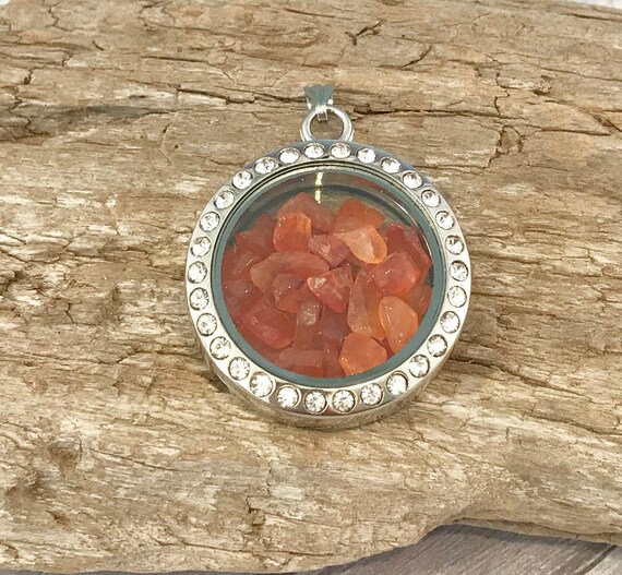 Carnelian Gem Chip Pendant with 20/" Silver Necklace Positivity Grounding Reiki
