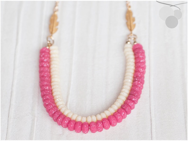 Golden necklace with pearls Long bohemian bead necklace with feather boho sautoire pink pearl statement necklace